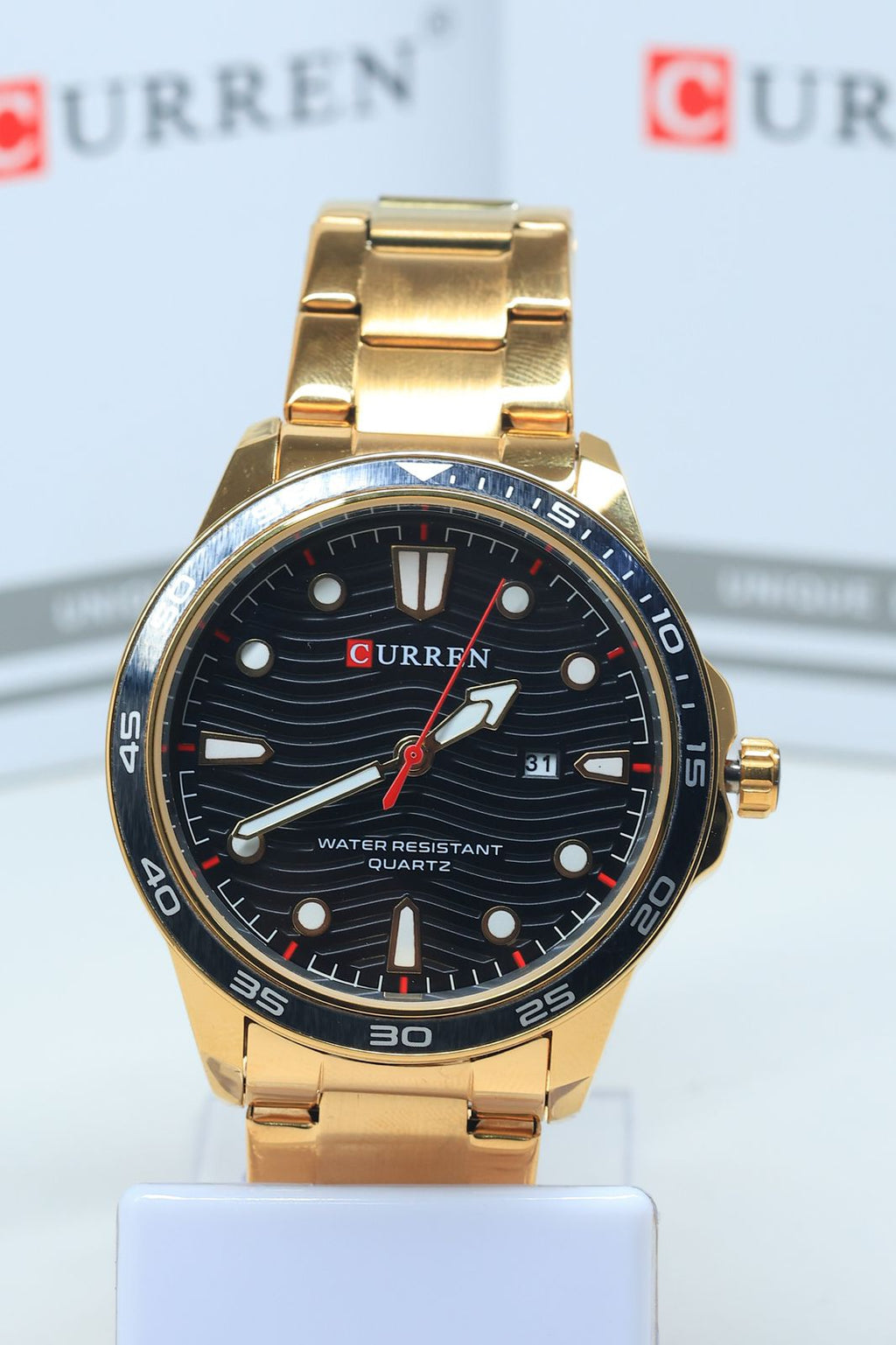 Luxury Gold Stainless Steel Men's Quartz Watch (Black Dial) | 8426