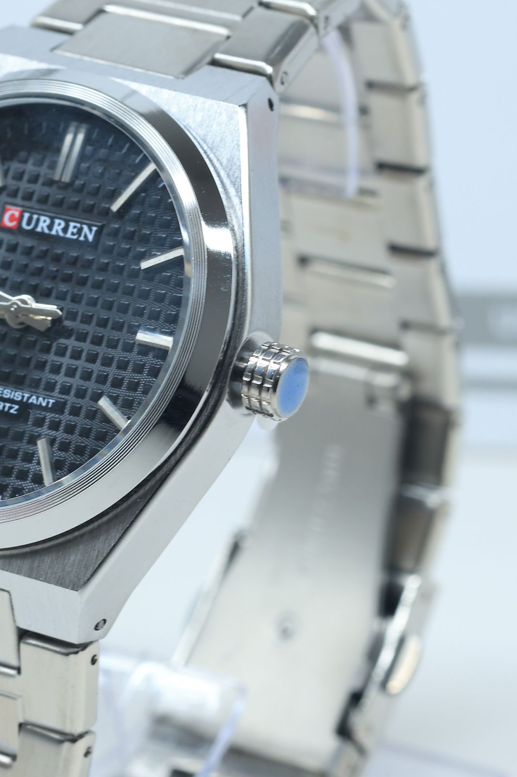 Curren 8439-CH-BLK Metal Band Men Watch