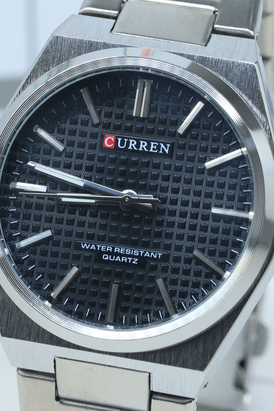 Curren 8439-CH-BLK Metal Band Men Watch