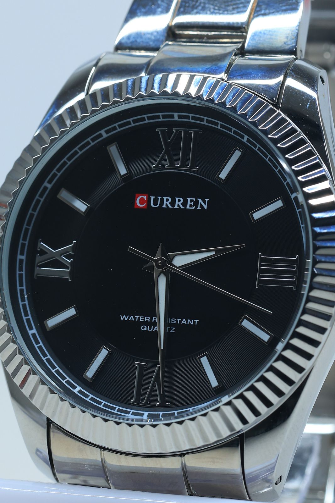 Curren 8453-Luxury Roman Numeral Dial Metal Link Men's Watch