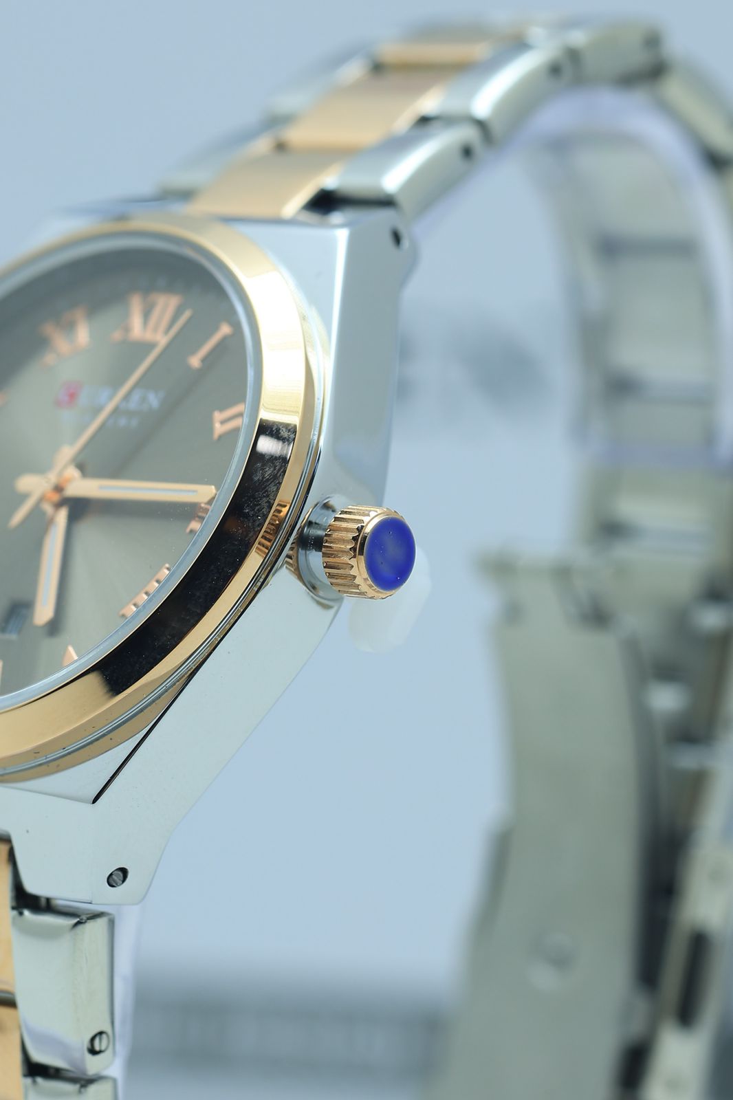 Curren 9095 Elegant Ladies Watch