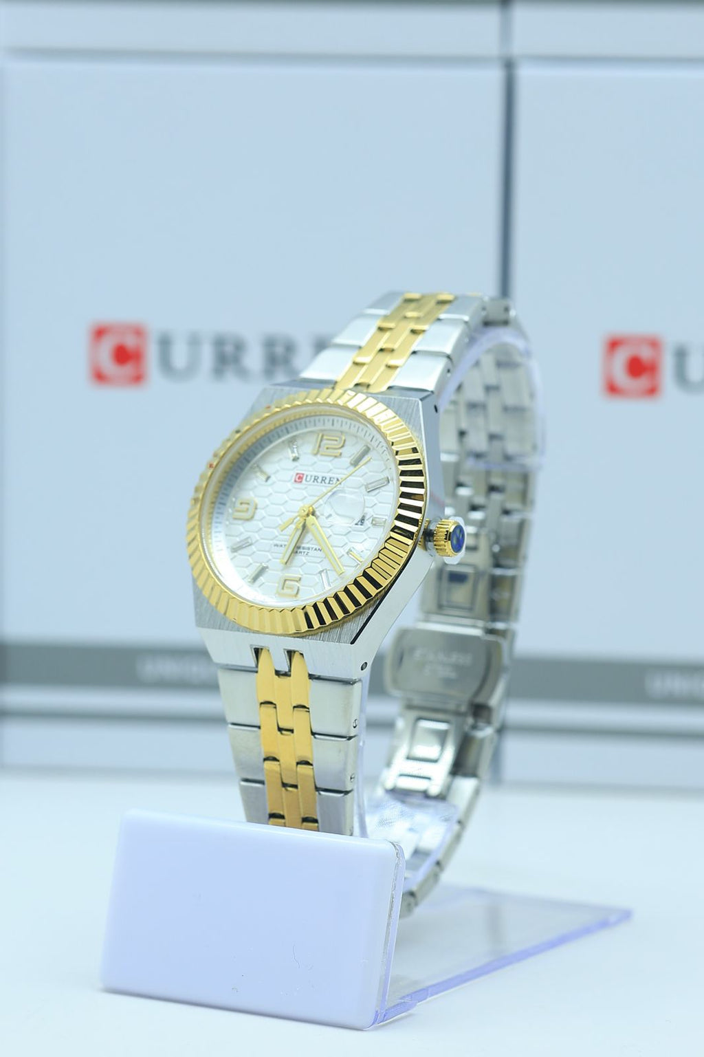CURREN 8498 Elegant Ladies Watch