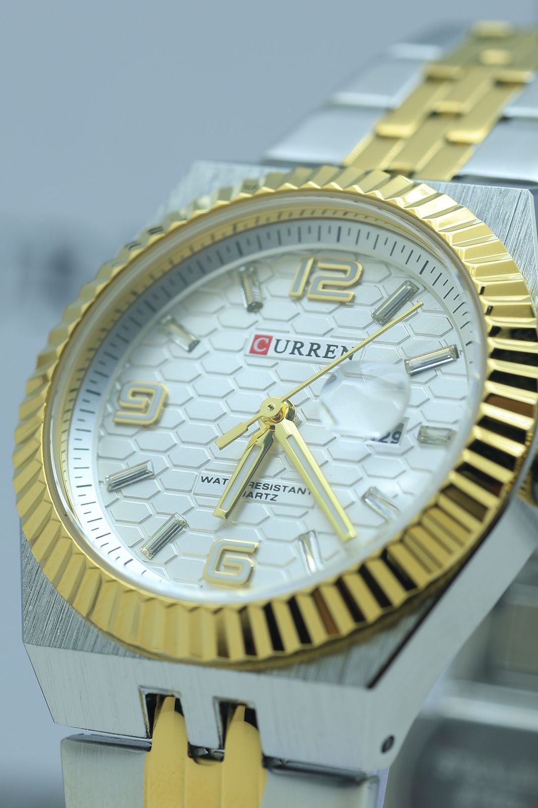 CURREN 8498 Elegant Ladies Watch