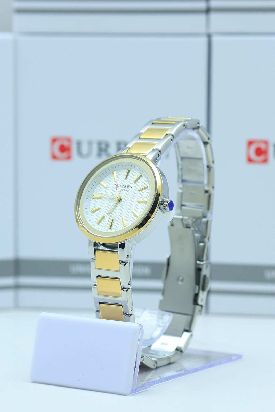 Curren 9109 women's quartz watch