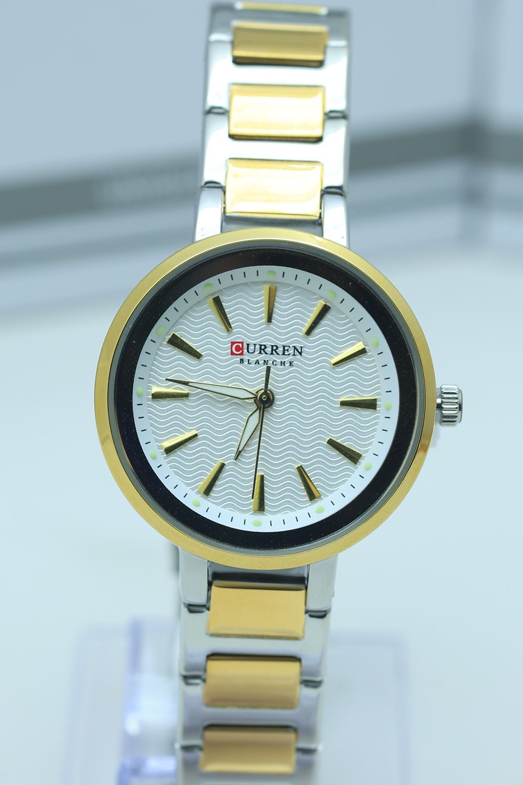 Curren 9109 women's quartz watch