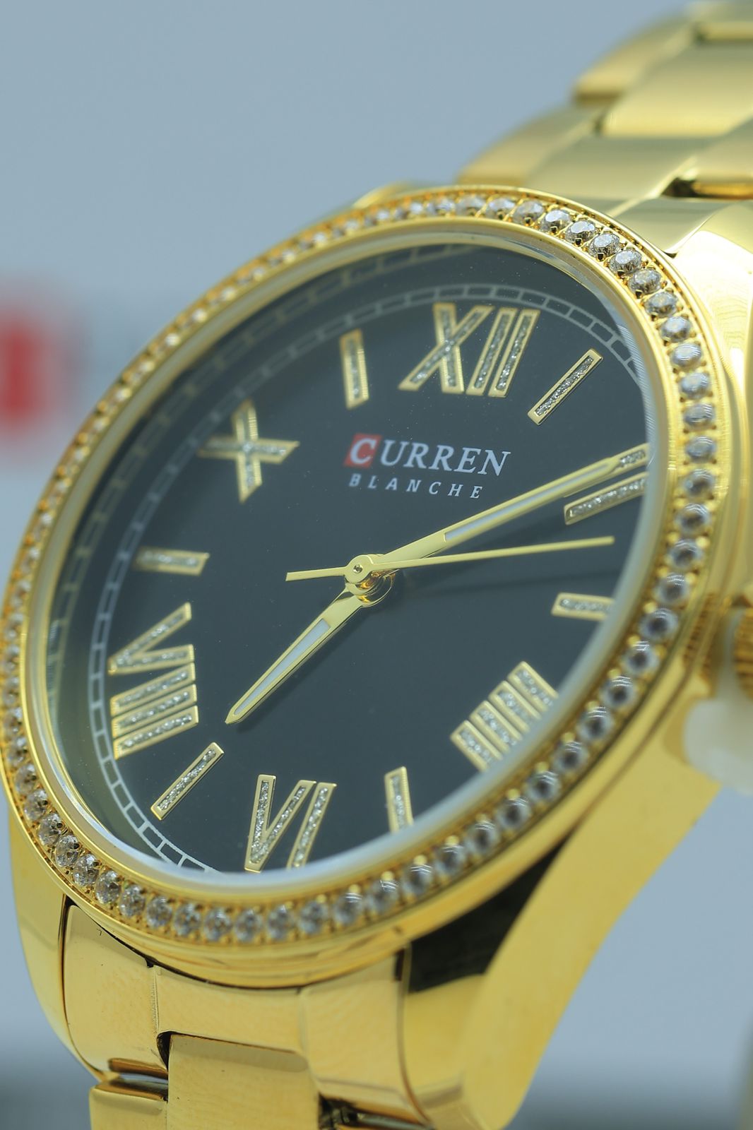 CURREN 9088 Women's Stainless Steel Watch