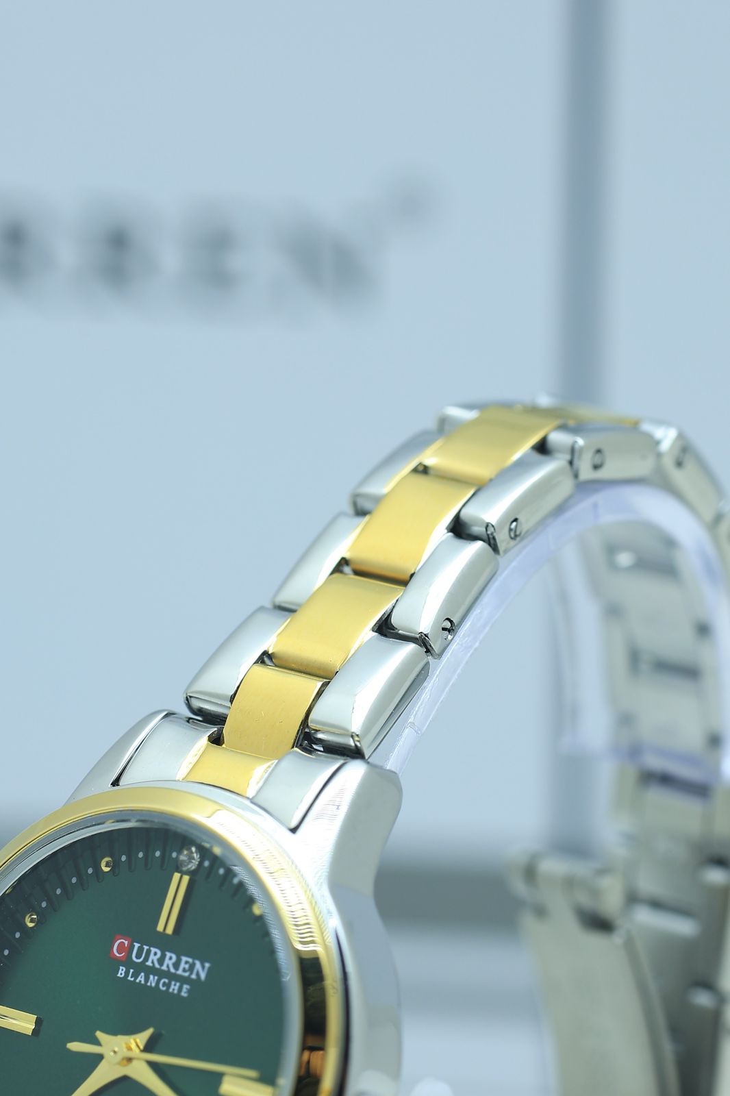 Curren 9094 women's watch