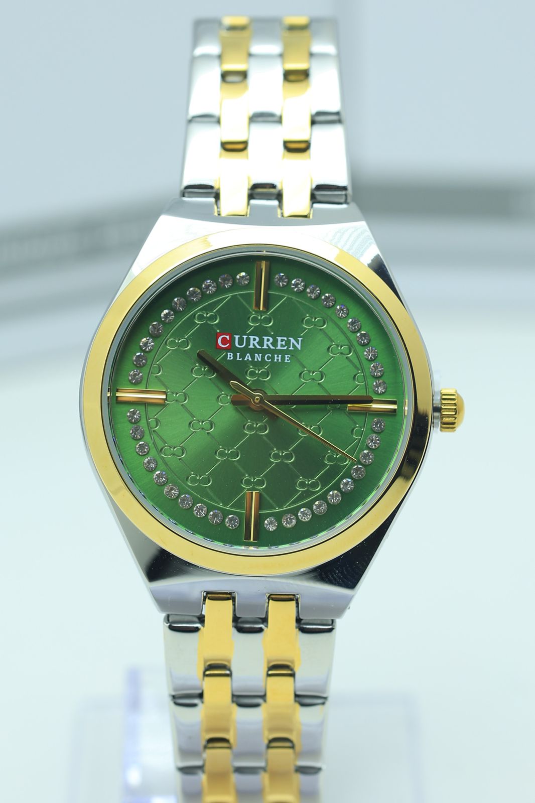 Curren 9096 women's quartz watch