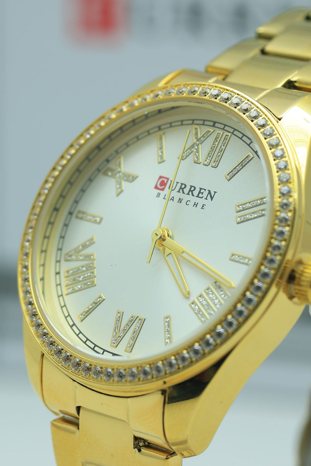 CURREN 9088 women's quartz watch