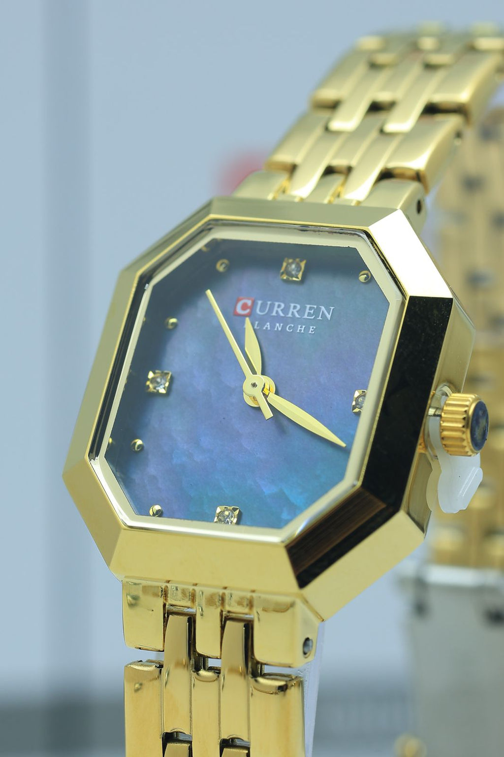 CURREN 9108 Ladies watch