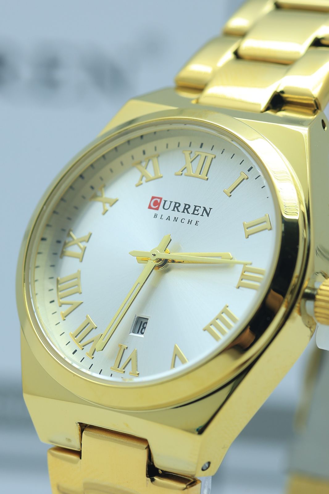 Curren 9095 women's watch