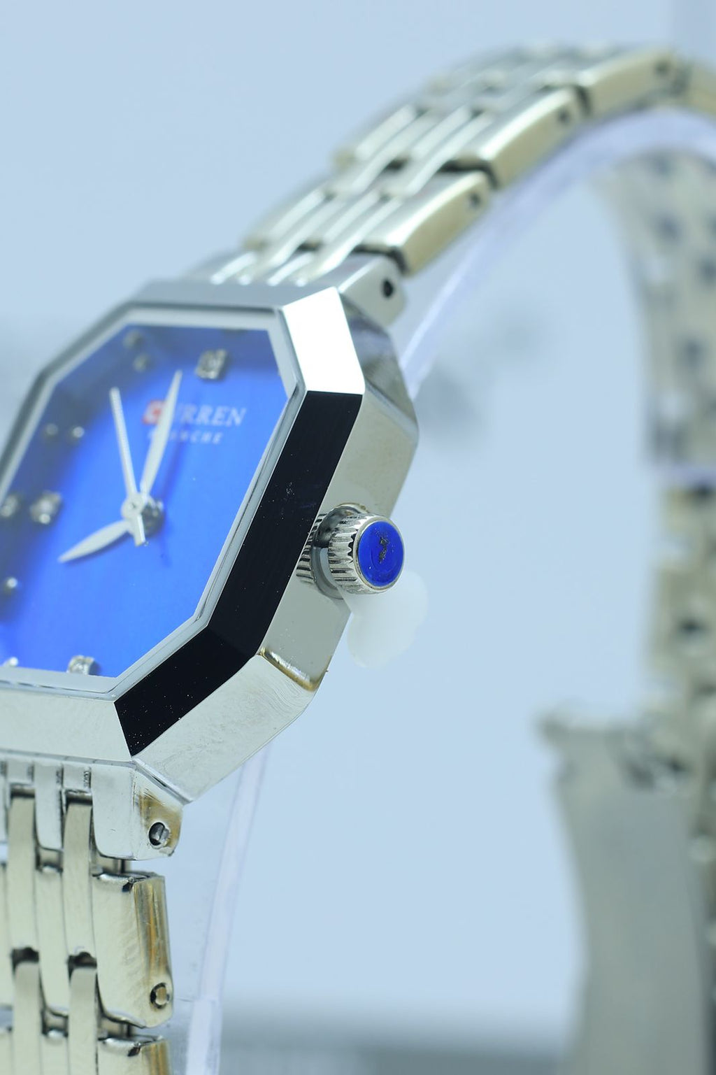Curren 9108 Blanche watch